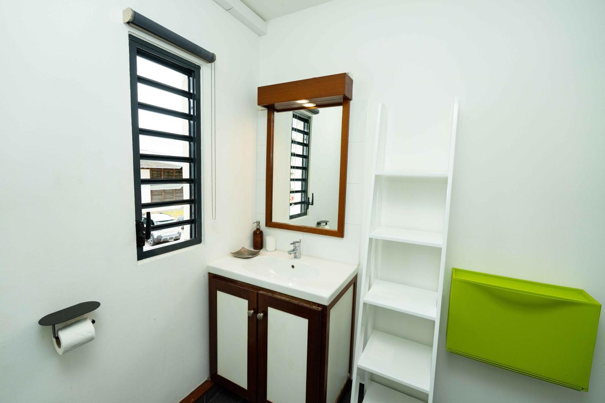 Hibiscus Standing- Appartement Cosy- 2 Chambres Climatisees- Cuisine Equipee- Wifi-Terrasse Caiena Exterior foto