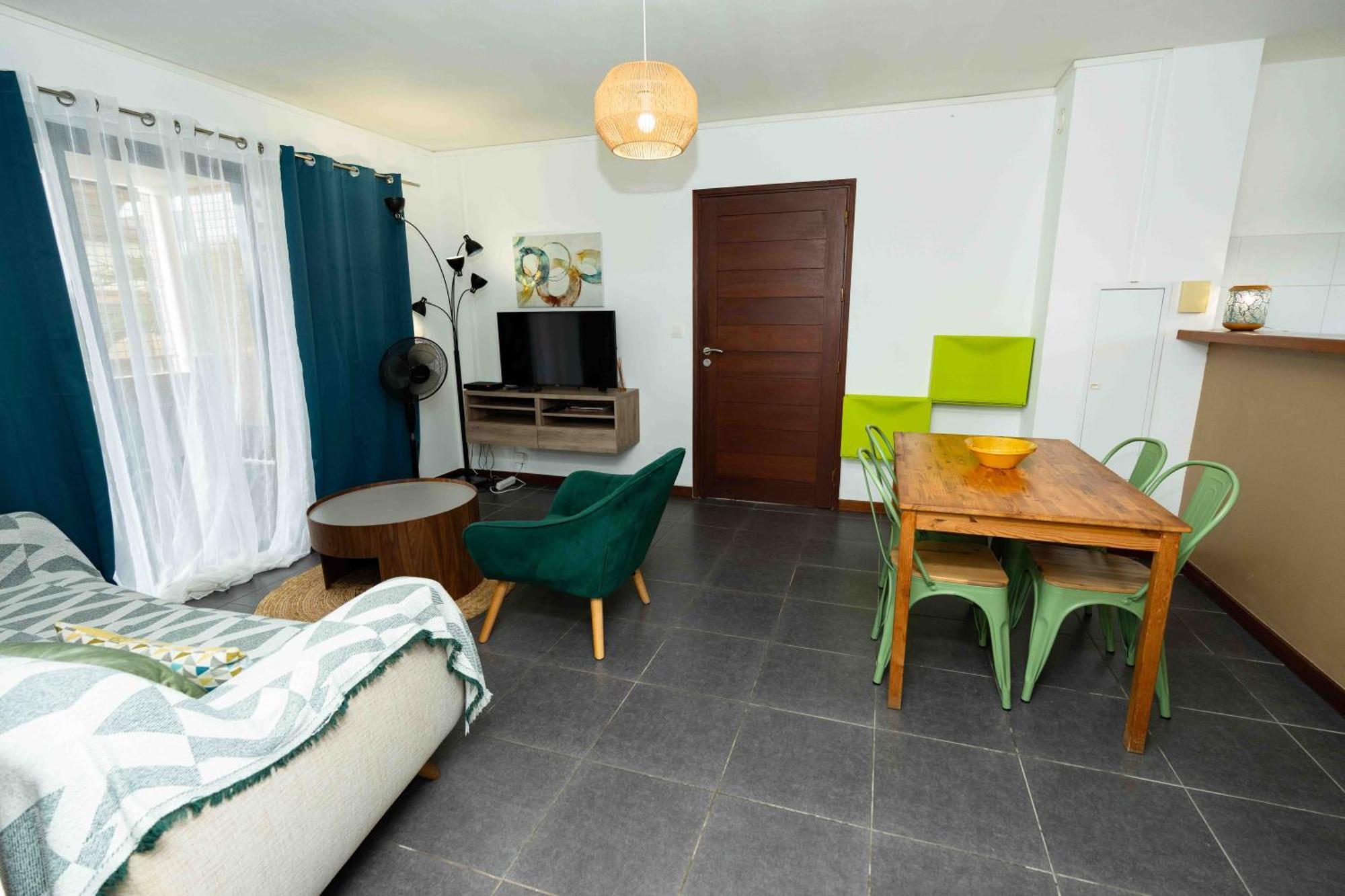 Hibiscus Standing- Appartement Cosy- 2 Chambres Climatisees- Cuisine Equipee- Wifi-Terrasse Caiena Exterior foto